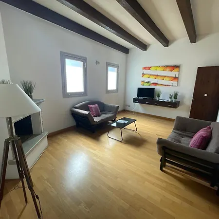 拉马坦萨酒店 *